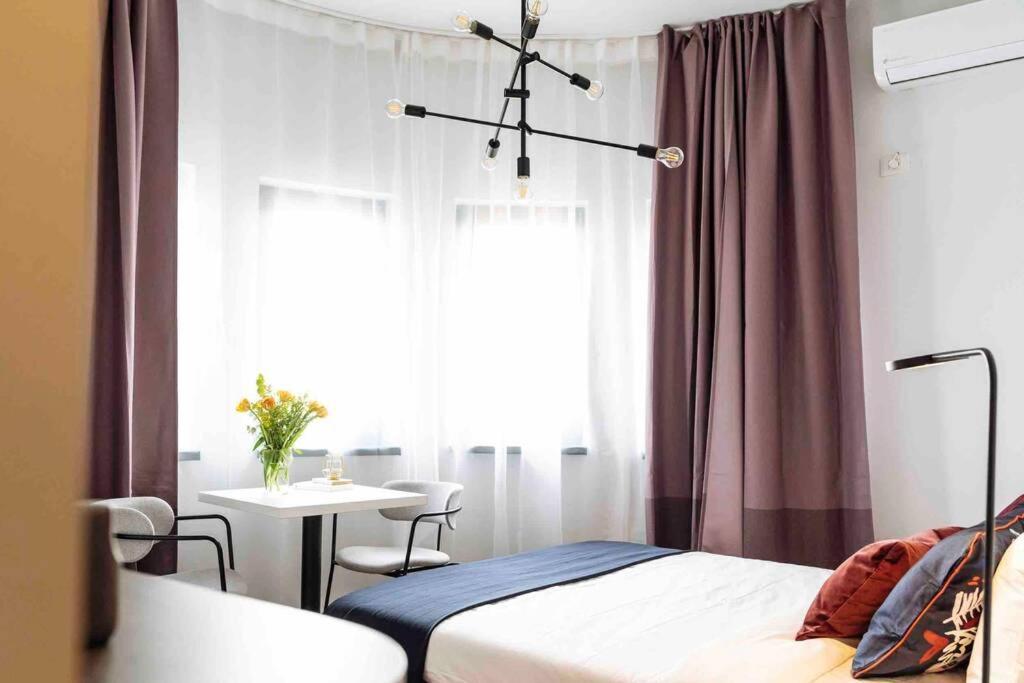 Beautiful Studio - Top Location - Netflix Bukares Bagian luar foto